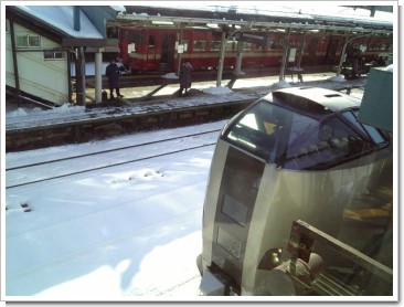 スーパーカムイと岩見沢駅